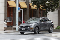 運転支援システムや予防安全装置の充実度は、このクラスでは標準的。衝突時に自動で車速を10km/h以下に下げるポストコリジョンブレーキシステムを備えるなど、2次被害の予防まで配慮している点が特徴といえる。