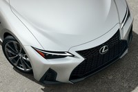 レクサスならではの走りをより高次元に　「レクサスIS」のマイナーチェンジモデル登場の画像