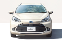 トヨタがハイブリッドカーの新型「アクア」を発売　従来モデルから燃費を約20％改善の画像