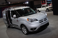 ロサンゼルスオートショー2017にて。欧州におけるフィアットの商用車「ドブロ」かと思いきや……。