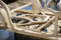 ボディー設計に木材を使用していることも、モーガンのモデルの大きな特徴として挙げられる。