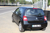 ルマン24時間レースが行われるフランスのサルトサーキットのミュルザンヌコーナーで。