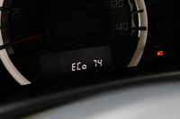 メーターパネル内には運転終了後、エコドライブ度を採点した「エコスコア」が表示される。