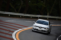 ルノー・メガーヌ エステートGTライン