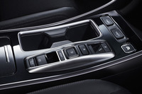 ホンダ、アコードの改良情報を先行公開の画像