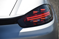 新デザインのリアコンビランプ。4灯式のブレーキランプが個性を主張する。