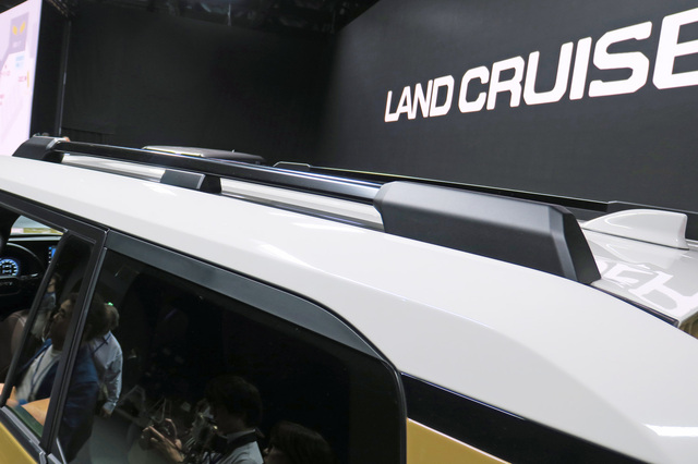 ランクル250純正ルーフレール ランドクルーザー250 純正ルーフレール