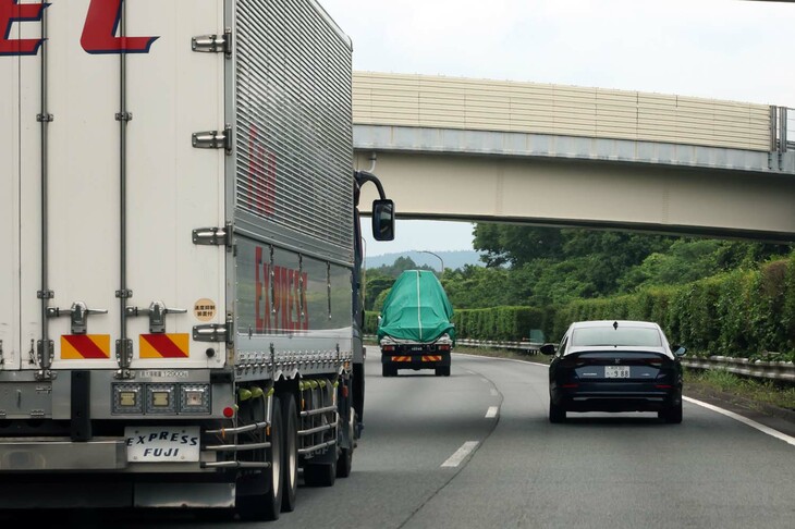 2024年に、バイドゥの地図を用いた中国版「アコード」から導入が開始された「Honda SENSING360＋」だが、かの地ではハンズフリー走行は法律で禁じられている。ハンズフリー走行機能を備えたアコードの投入は、世界的にも日本が初となる。