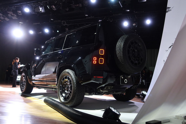 ディフェンダー110オクタ ブラックP635