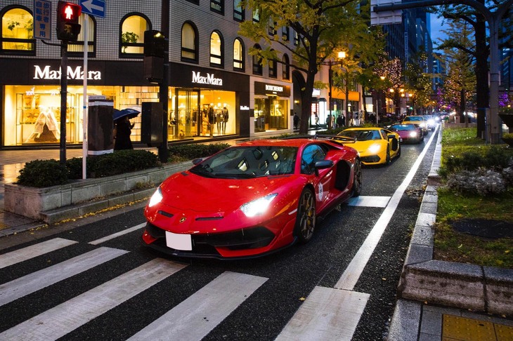 大阪市内で行われたパレードの様子。