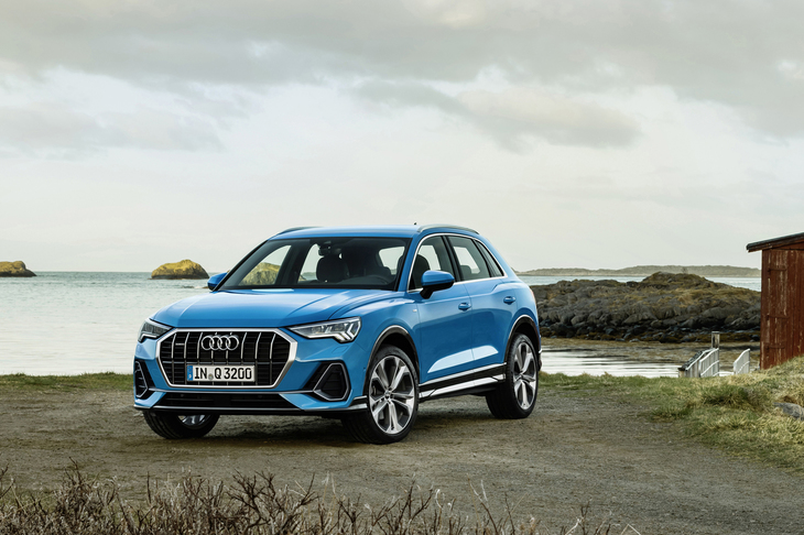 アウディQ3