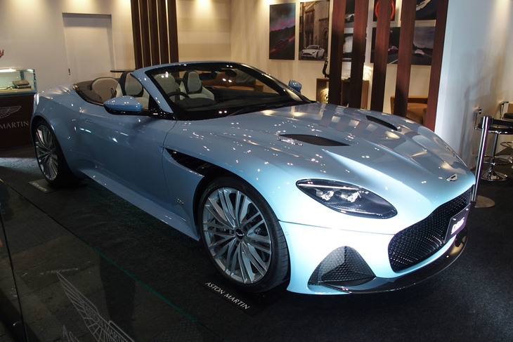 アストンマーティンDBSスーパーレッジェーラ ヴォランテ