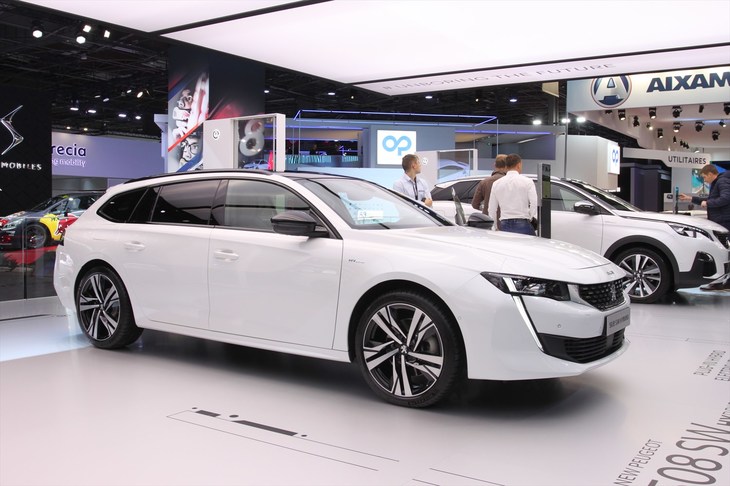 プジョー508SWハイブリッド