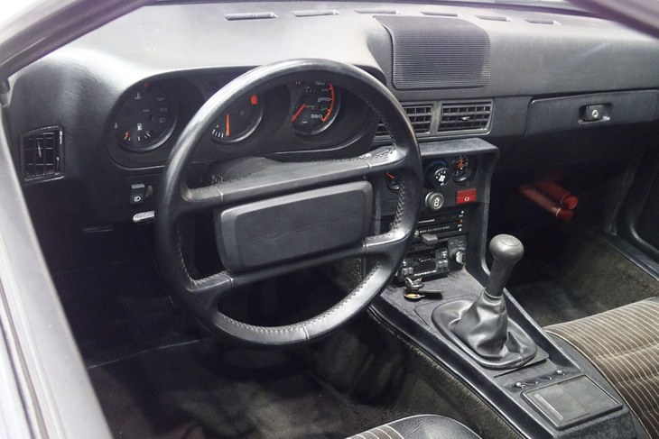 ポルシェ924カレラGTSスタイル（1980年）