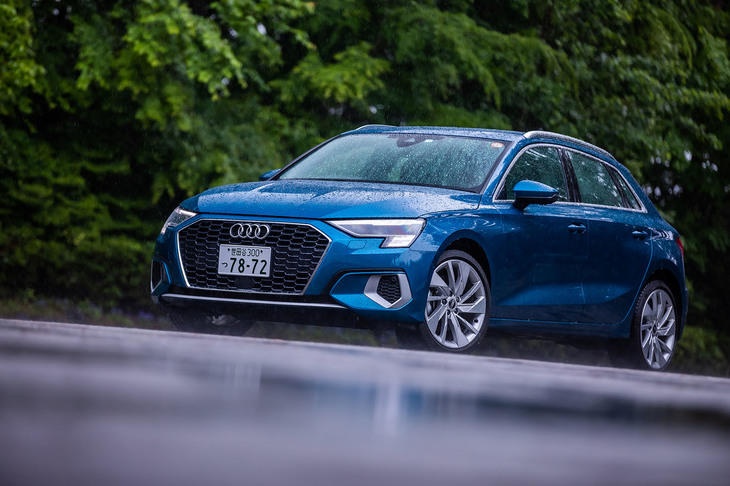 第4世代となる新型「アウディA3」は、2021年4月21日に国内導入が開始された。今回は台数375台の限定となる導入記念モデル「A3スポーツバック ファーストエディション」に試乗。車両本体価格は453万円。