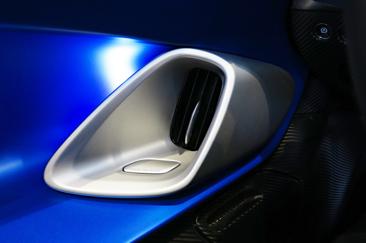 マクラーレン・エルヴァ（空調の吹き出し口）