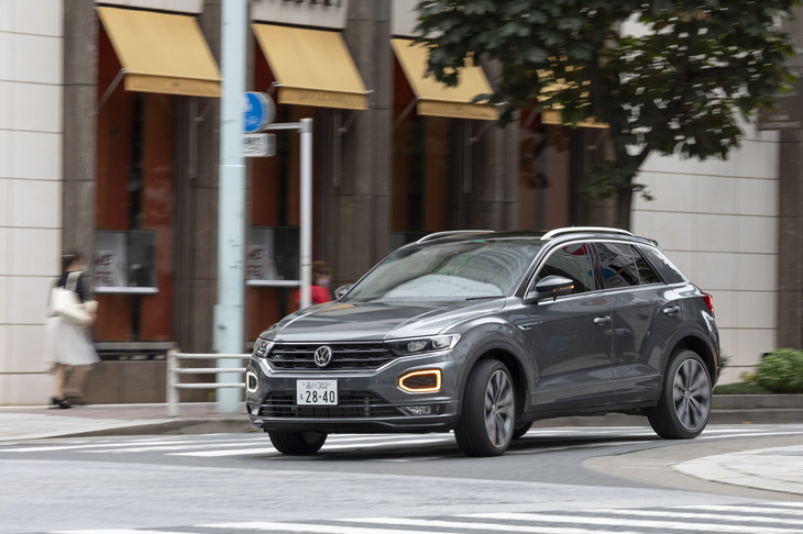 運転支援システムや予防安全装置の充実度は、このクラスでは標準的。衝突時に自動で車速を10km/h以下に下げるポストコリジョンブレーキシステムを備えるなど、2次被害の予防まで配慮している点が特徴といえる。