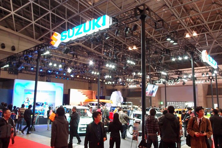 スズキブースの様子。