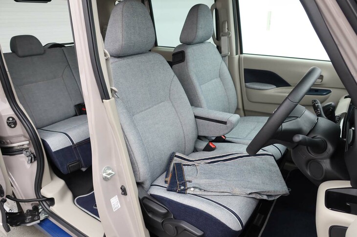 日産ルークスBEAMSカスタマイズド コンセプト（フロントおよびリアシート）