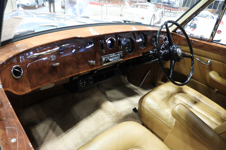 ロールス・ロイス・シルバークラウドIIIフライングスパー バイ マリナー パークウォード（1966年／STRAD＆Co.）