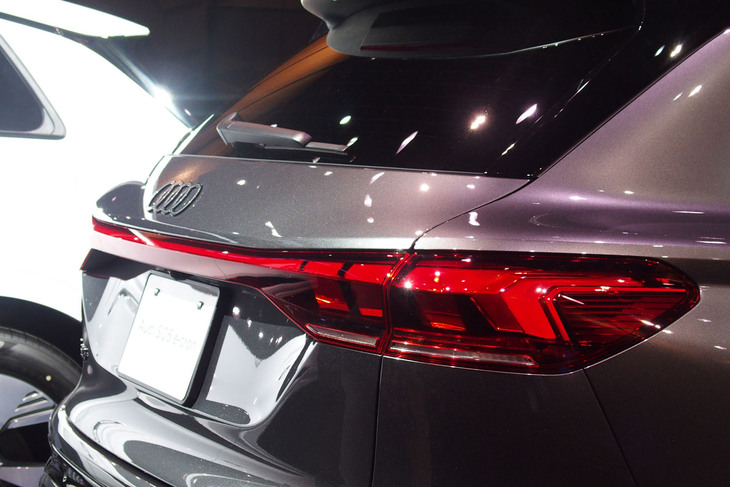 SQ6 e-tron（リアコンビランプ）