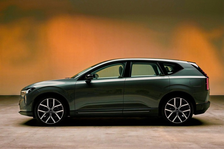 「EX60」のボディーサイズはEX60が全長×全幅×全高＝4803×1899×1635mmで、ホイールベースは2970mm。