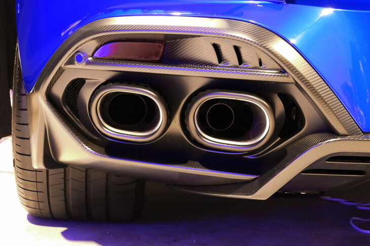 アストンマーティン・ヴァンキッシュ ヴォランテ（マフラー）