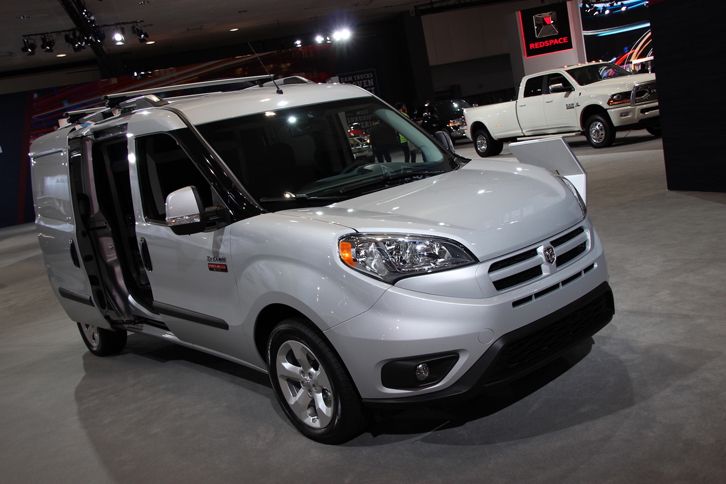 ロサンゼルスオートショー2017にて。欧州におけるフィアットの商用車「ドブロ」かと思いきや……。