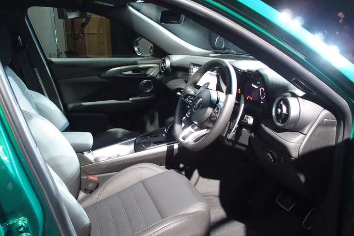 アルファ・ロメオ・トナーレ（インテリア）