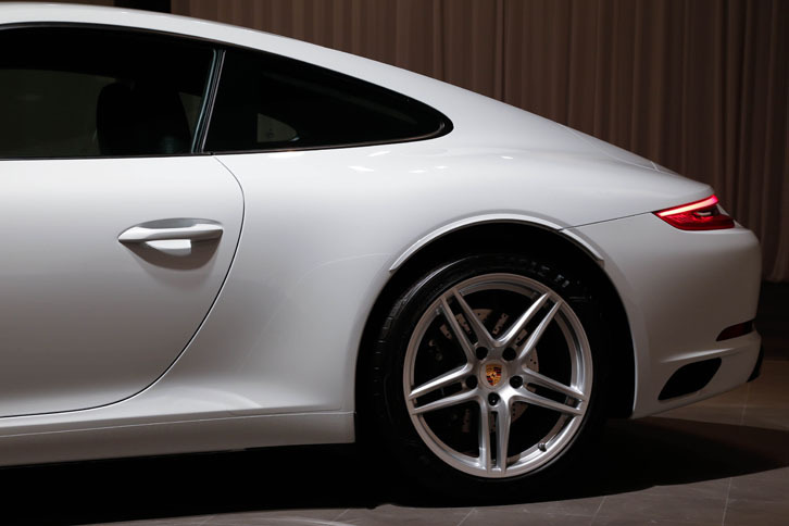 ポルシェ911カレラ（7MT）