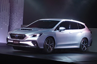 スバルのスポーツワゴン「レヴォーグ」。現行モデルが人気なだけに、新型にも期待がかかる。