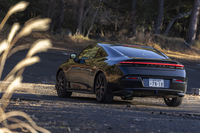 ドライブモードは「スポーツ」「GT」「コンフォート」に「インディビジュアル」を加えた全4種類。GTモードがデフォルトだ。