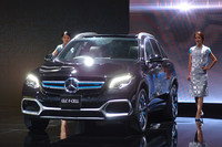 東京モーターショー2019に出展された「メルセデス・ベンツGLC F-CELL」。「いうなればPHFCEV」なんて息巻いて書いたが、もうメルセデス・ベンツがそういうクルマを開発しているんですね。ドイツ人恐るべし……。