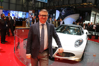 アルファ・ロメオのプロダクトプランナー、マウリツィオ・コンソラーゾ氏は、「アルファ・ロメオ、マセラティしかり、フェラーリしかり。フィアット・クライスラー・グループ各車を手に入れることは、ブランドの歴史の一部を共有することなのです」と誇らしげに語った。