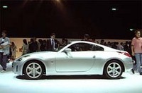 【Movie】日産「フェアレディZ」の発表会会場からの画像