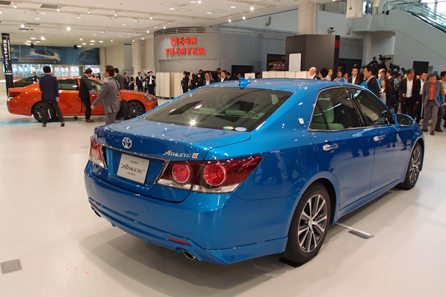 クラウンがマイナーチェンジ ターボ車も新登場 【ニュース】 - webCG