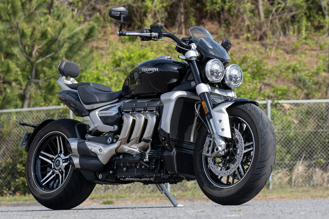 インディアン・スカウト ローグ（6MT）／トライアンフ・ロケット3 GT