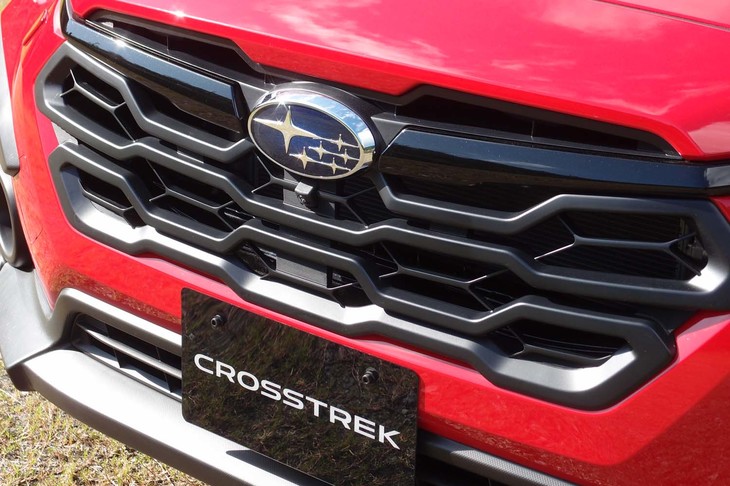 スバル・クロストレック（フロントグリル）