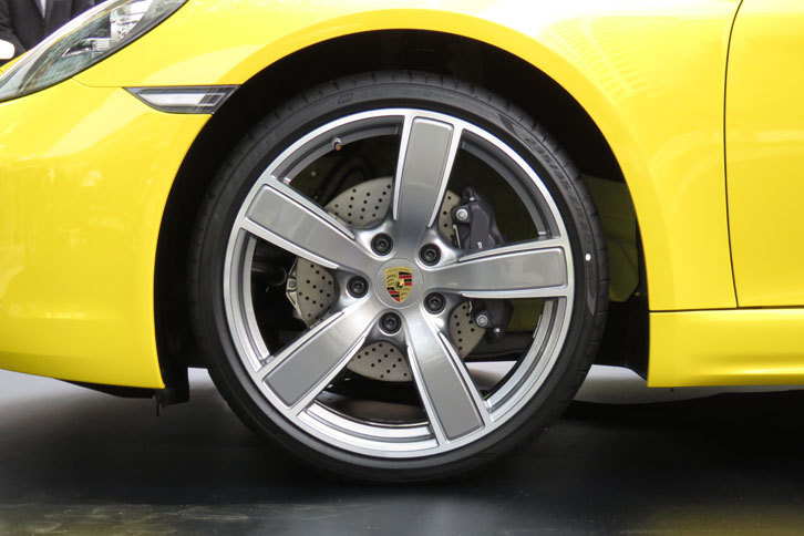 ポルシェ718ケイマン