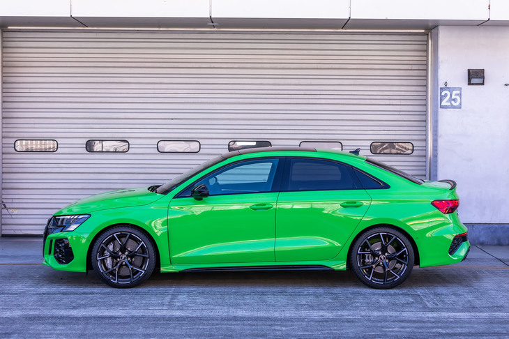 アウディRS 3セダン