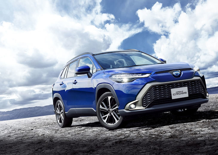 SUVの販売ランキングでは、3位までがトヨタ車と、その強さが際立つ。「カローラ クロス」（写真）は、200万円を切るスタート価格も集客要素のひとつに違いない。