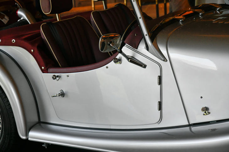 モーガン4/4（ドア）