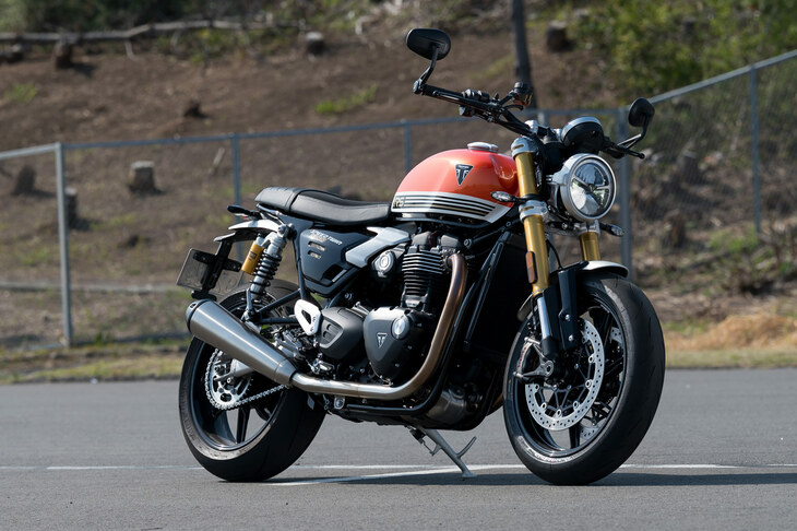 トライアンフ・スピードツイン1200RS