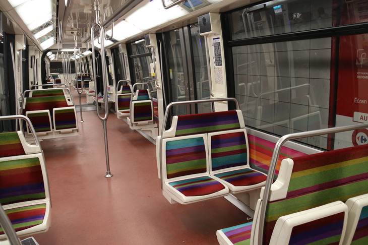 【写真3】カラフルだが、「色の騒音」になっていないのはさすが。