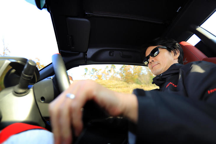 「S660モデューロX」を駆る中野信治選手。コース攻略のお手本のようなスムーズな走りを見せてくれた。