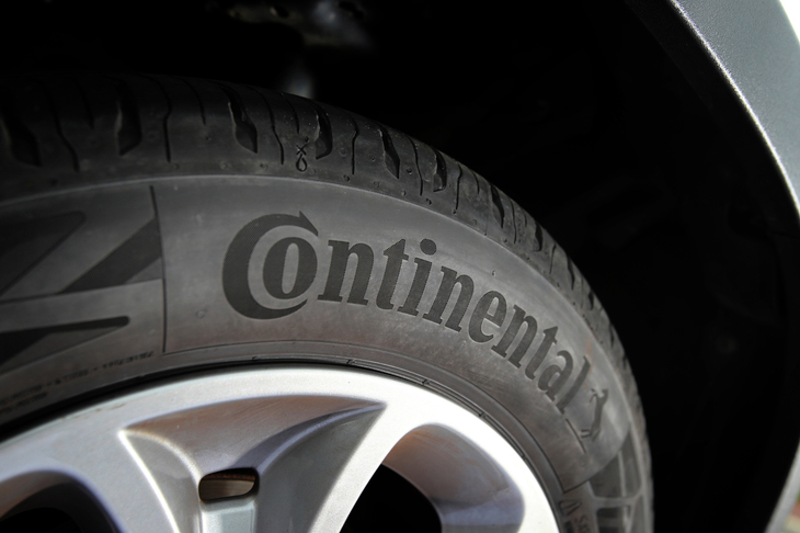 省燃費性能やウエットグリップ性能、耐磨耗性能などに加え、今後はドライバビリティーのよさも重視されるようになると思われる。アウトバーンの国、ドイツのタイヤメーカーがどのような製品開発を行うか、非常に興味深い。