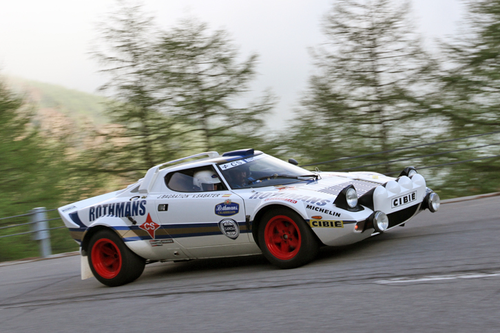 1981年のスペインラリー選手権のチャンピオンマシンというロスマンズカラーの「ランチア・ストラトス」。