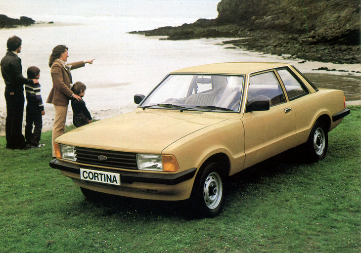 1979年に世代交代した「フォード・コーティナMk5 2ドア」。5代目にしてコーティナの名を冠した最終型で、ドイツ・フォードの「タウナス」と兄弟関係にある。