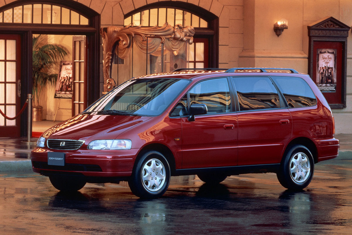 第38回 ミニバン文化の発展 広さと走りの両立に挑んだ25年 Webcg