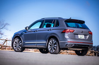 ボディーカラーは写真の「ドルフィングレーメタリック」をはじめとし、有償色の「オリックスホワイト マザーオブパールエフェクト」や「ナイトシェードブルー」など全5色を設定している。